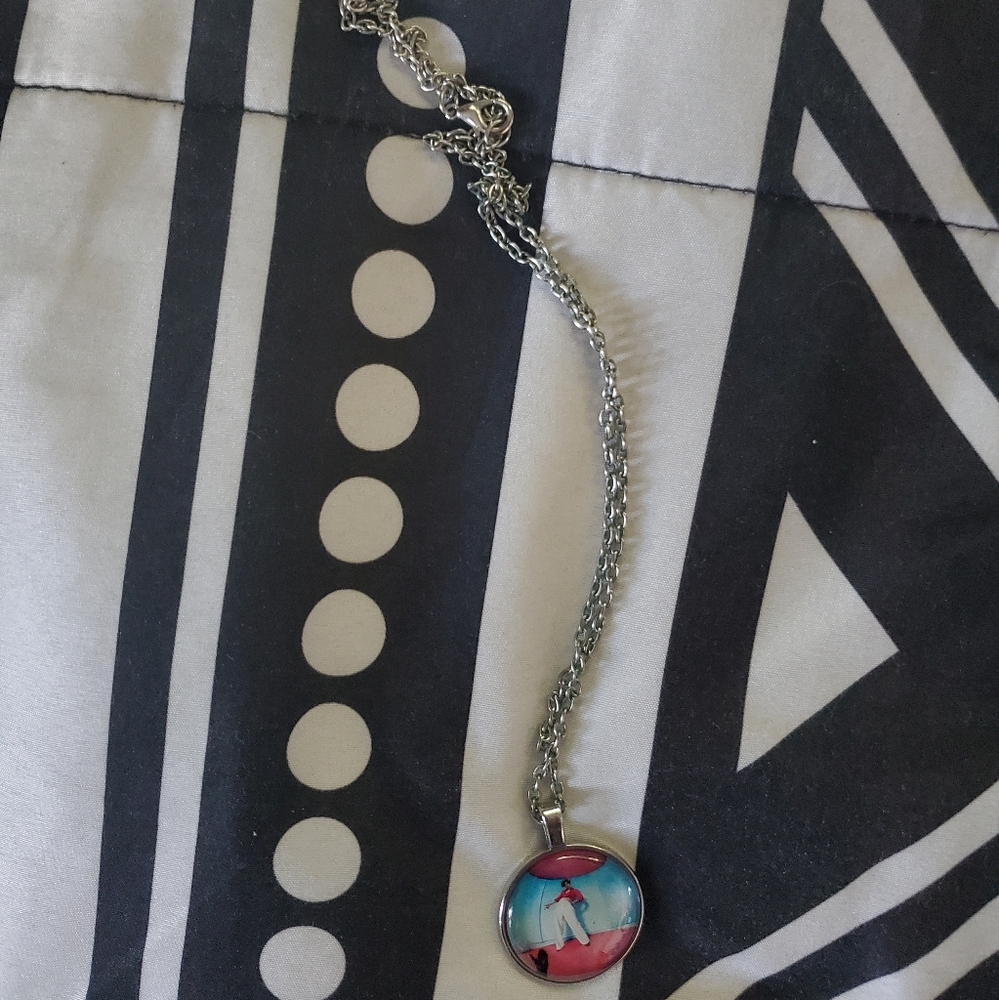 Harry styles mag  and Harry keychain and fine line necklace